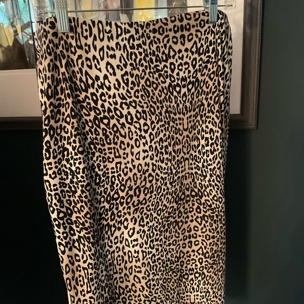Leopard midi skirt
